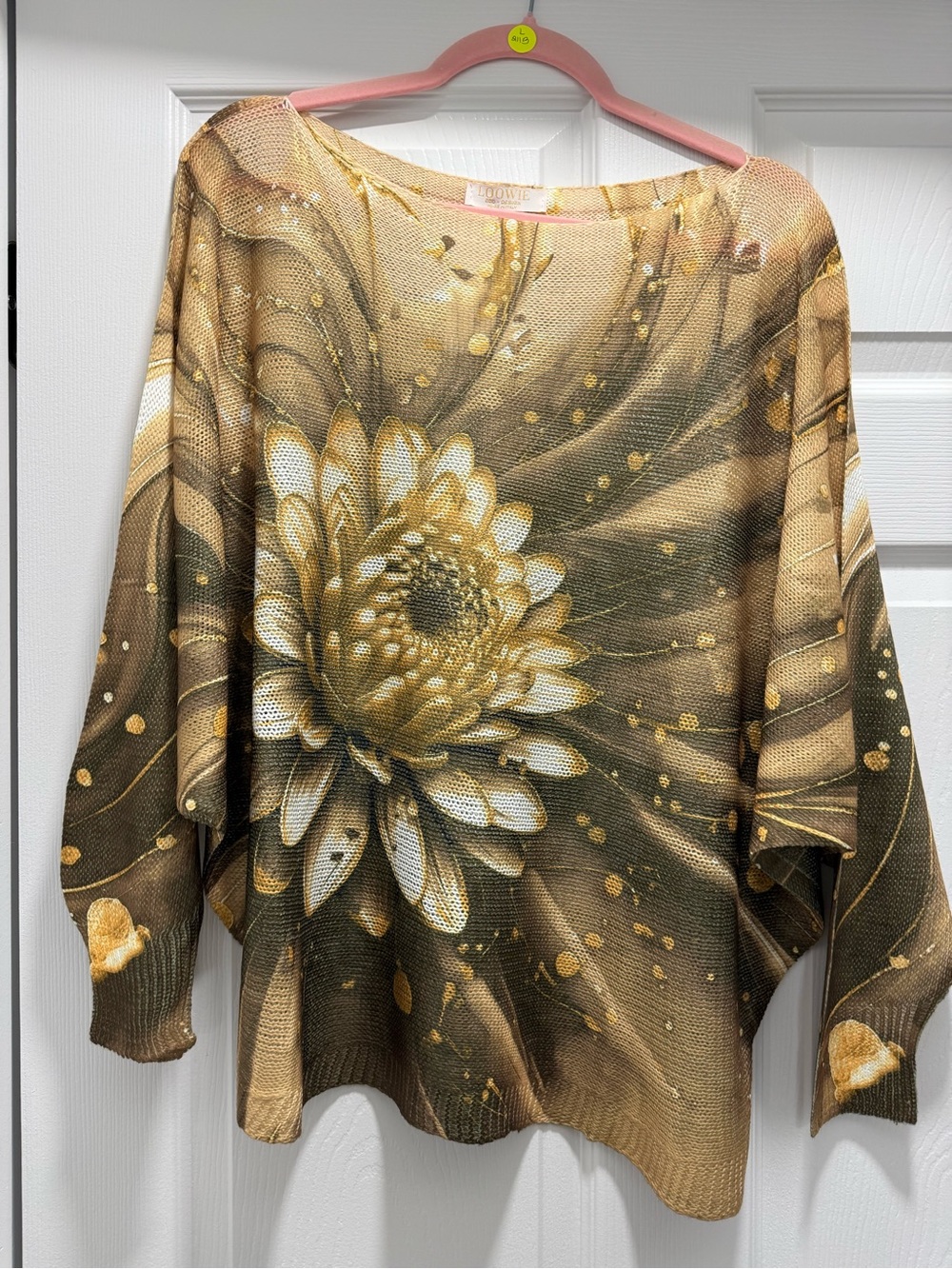 L211 B | Loowie Golden Lotus Round Neck Printed Knit Sweater | Beige | 1 Sz S-L